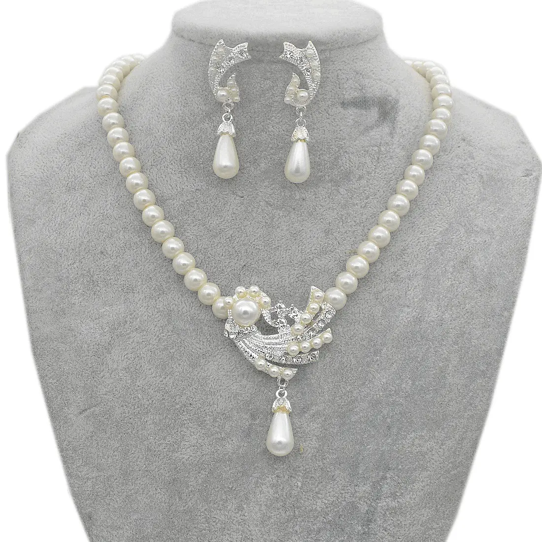 European American Cross-border Pearl Necklace Earrings Set — feature 3