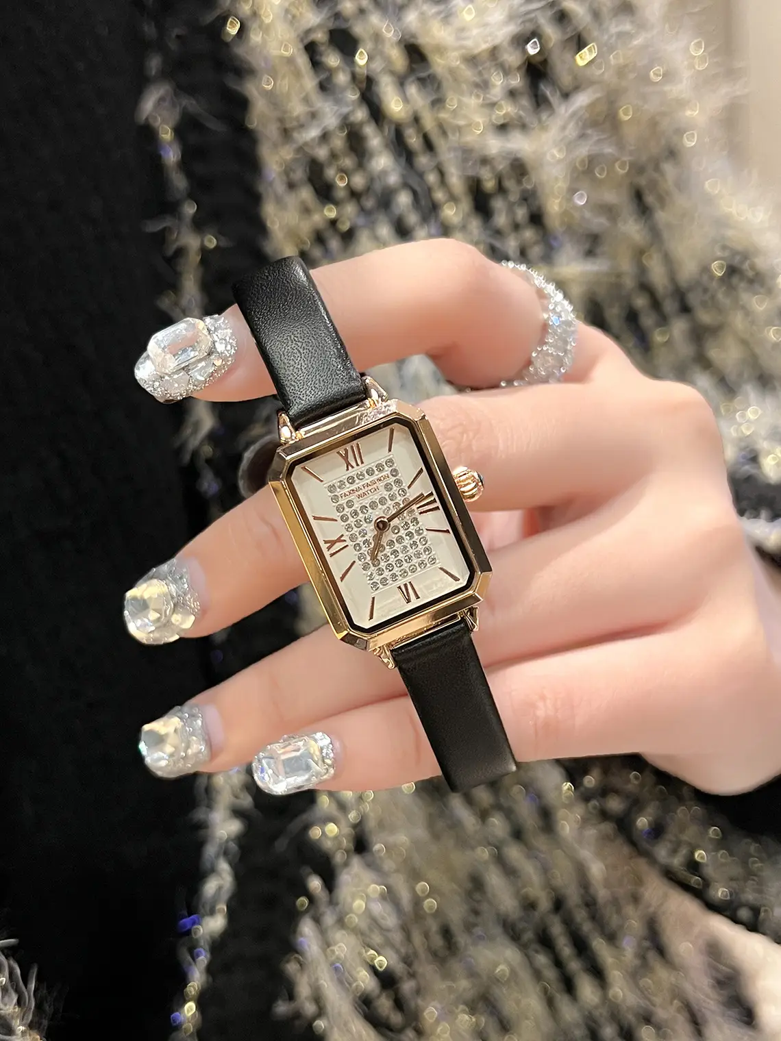 Cross-border Retro Watch Women's Black Leather Strap — feature 3