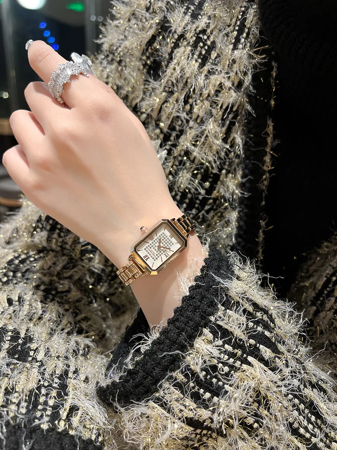 Cross-border Retro Watch Women's Black Leather Strap — feature 5