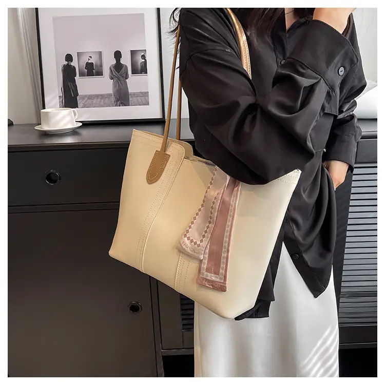 Cross-Border Women's Large Capacity Tote Bag Beige Leather — feature 23