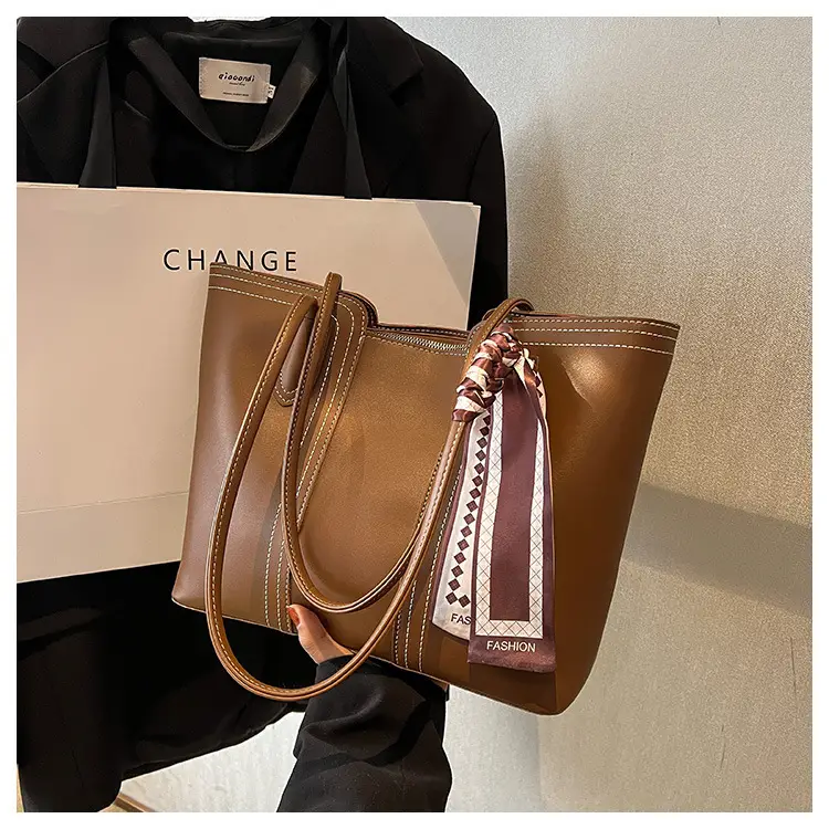 Cross-Border Women's Large Capacity Tote Bag Beige Leather — feature 28
