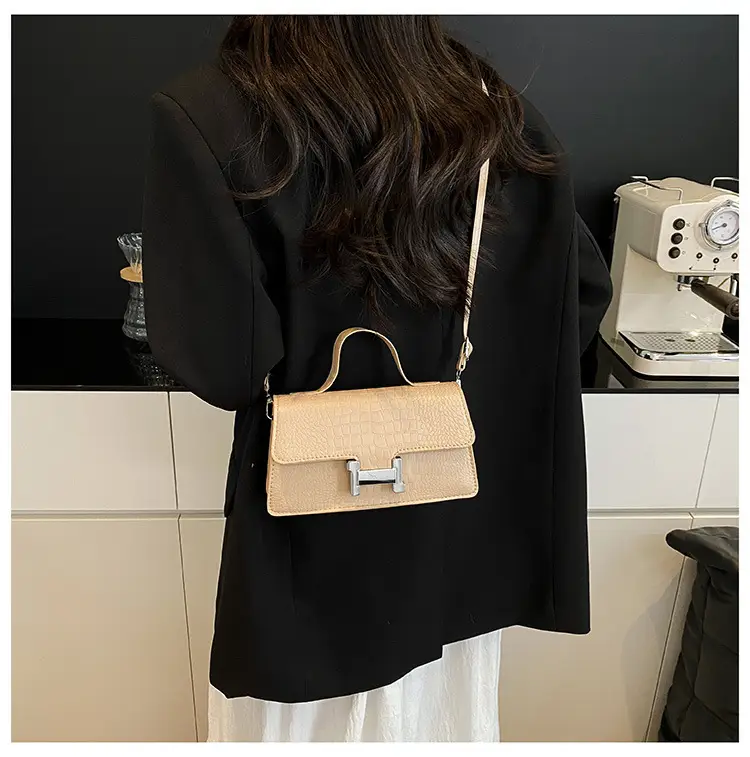 Green Croc Leather Shoulder Crossbody Bag 2025 — feature 25