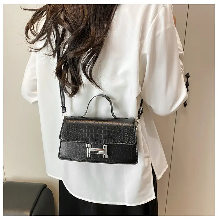 Green Croc Leather Shoulder Crossbody Bag 2025 — feature 37