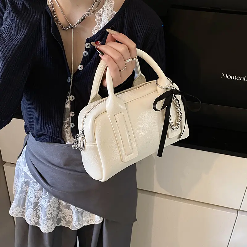 Women White Chain Strap Shoulder Crossbody Bag
