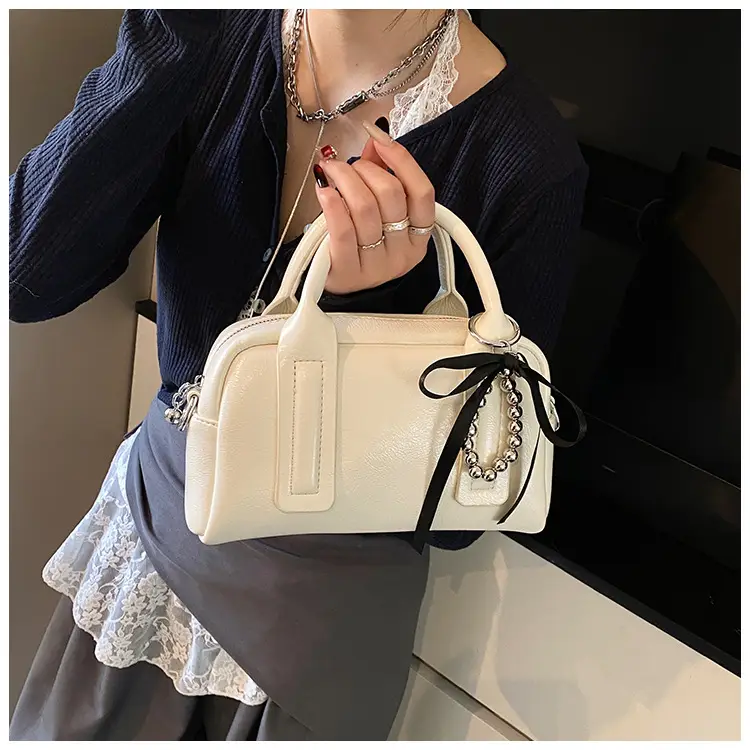 Women White Chain Strap Shoulder Crossbody Bag — feature 11