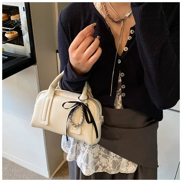 Women White Chain Strap Shoulder Crossbody Bag — feature 12