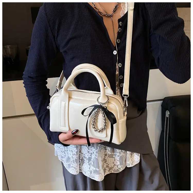 Women White Chain Strap Shoulder Crossbody Bag — feature 14