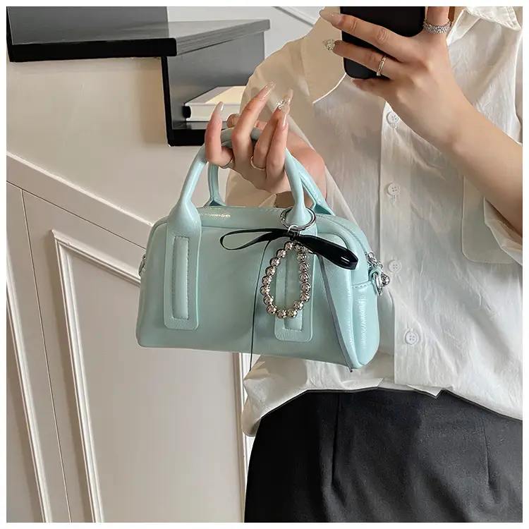Women White Chain Strap Shoulder Crossbody Bag — feature 15