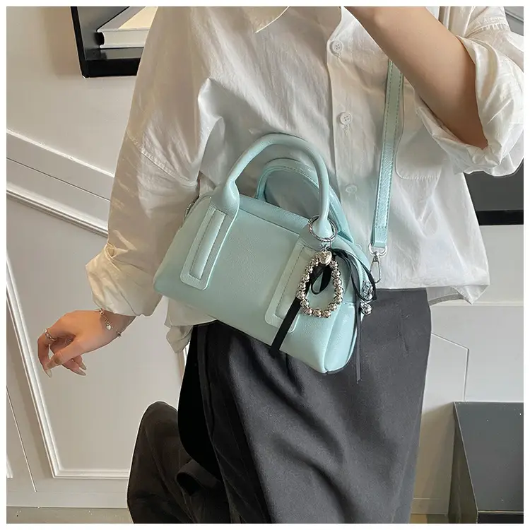 Women White Chain Strap Shoulder Crossbody Bag — feature 18