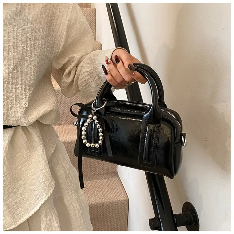Women White Chain Strap Shoulder Crossbody Bag — feature 19