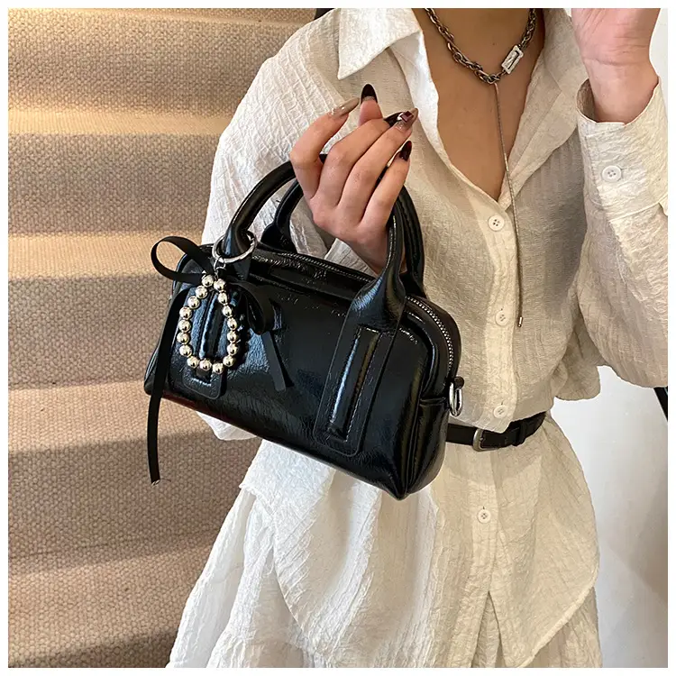 Women White Chain Strap Shoulder Crossbody Bag — feature 22