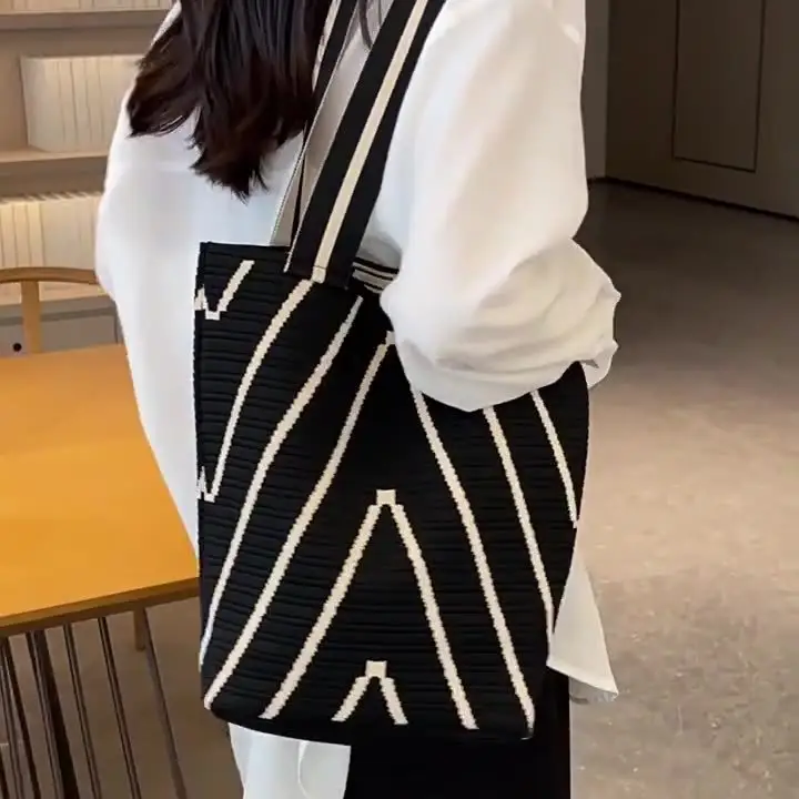Women Knitted Large Capacity Shoulder Bag