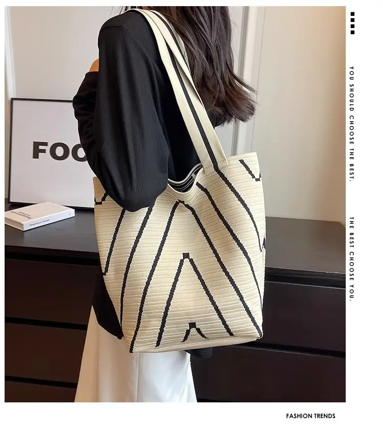 Women Knitted Large Capacity Shoulder Bag — feature 2
