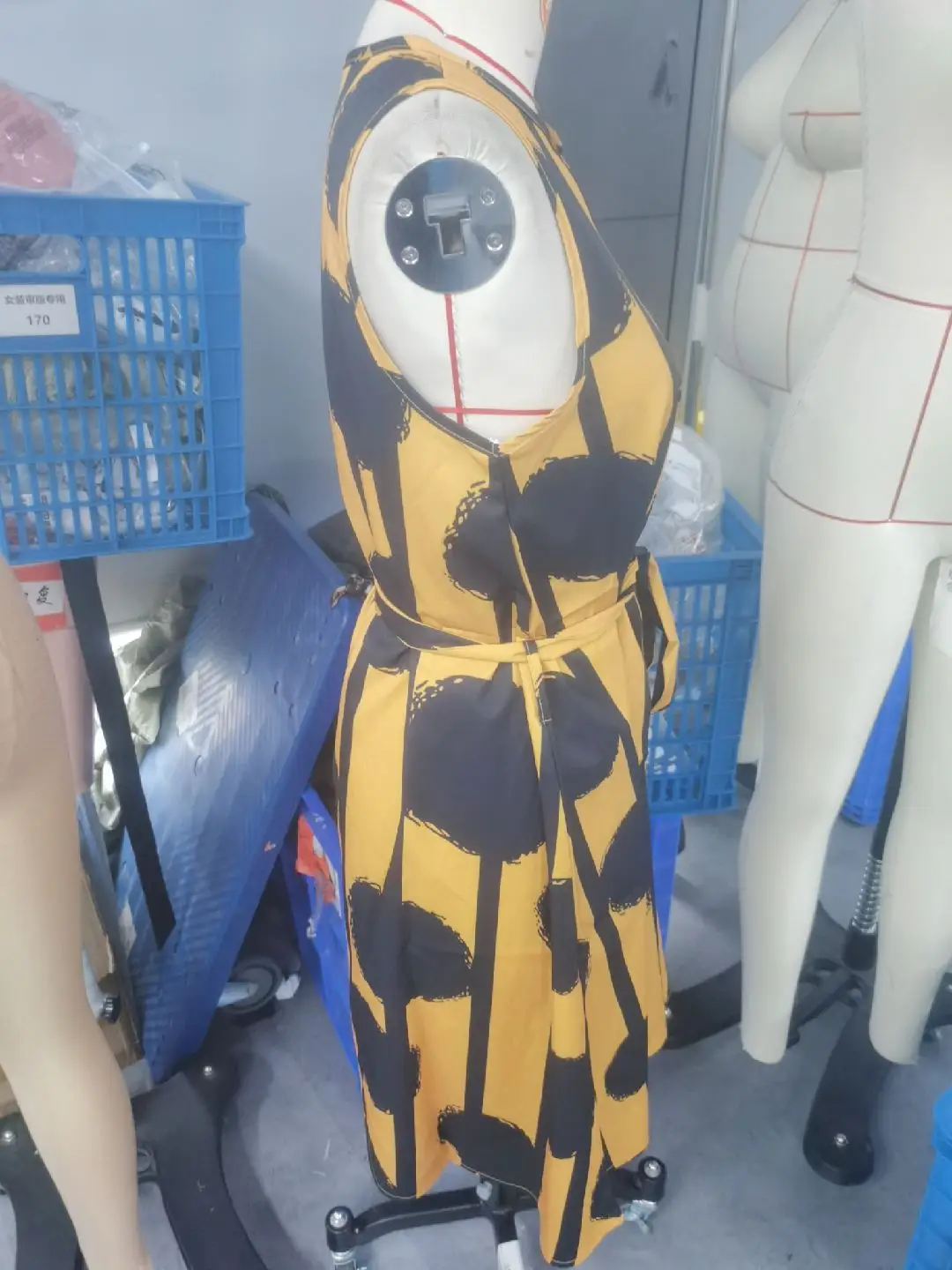 Women's Yellow Black Striped Sleeveless Dress Belt Vest — feature 4