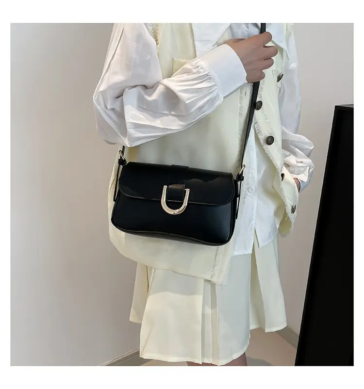 Black Vintage Horseshoe Buckle Shoulder Bag for Women — feature 17