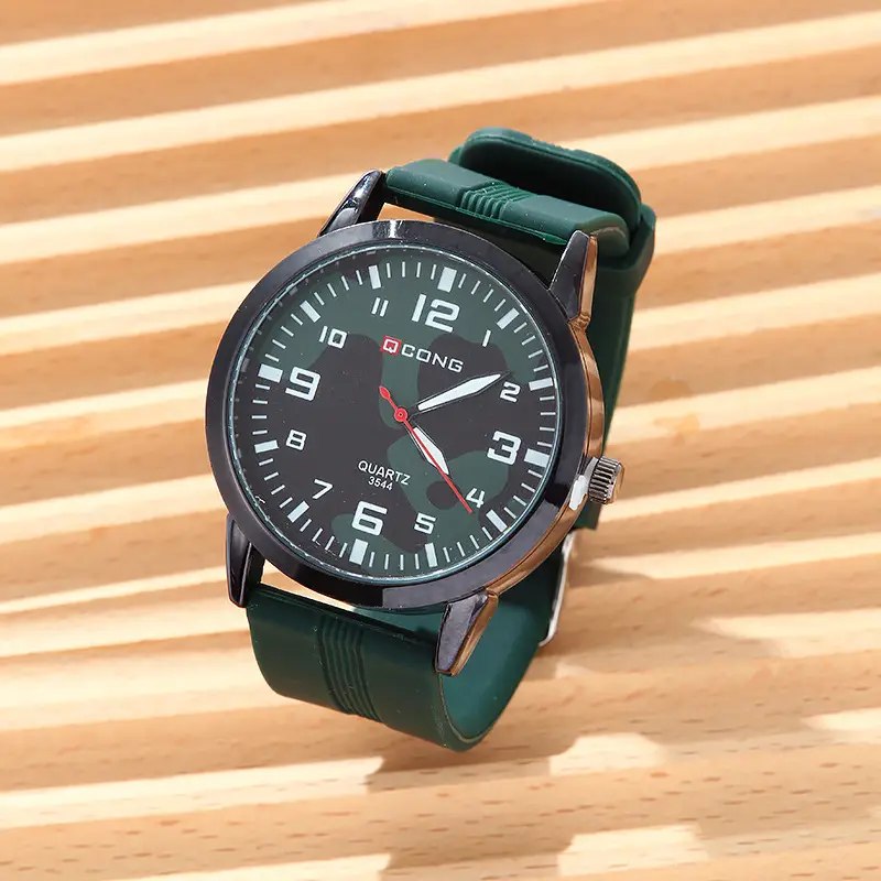 Men Waterproof Quartz Watch with Silicone Strap 10mm — feature 3