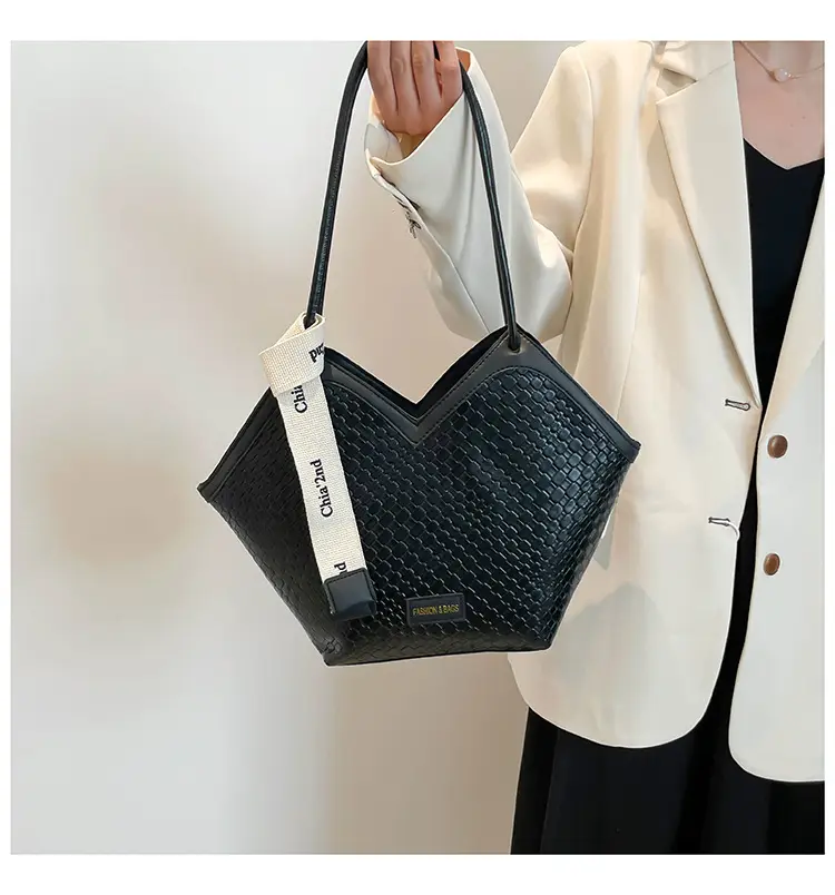 Women Woven Shoulder Bag 2025 Spring Large Capacity — feature 21