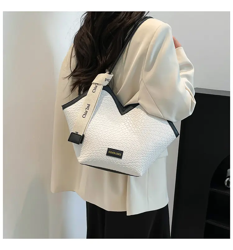 Women Woven Shoulder Bag 2025 Spring Large Capacity — feature 24