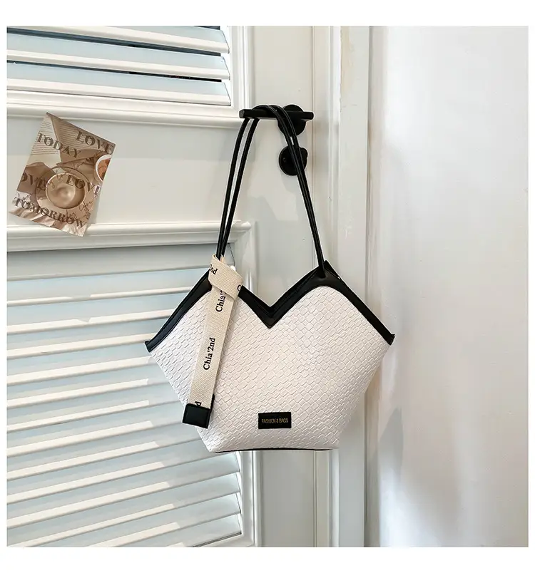 Women Woven Shoulder Bag 2025 Spring Large Capacity — feature 34