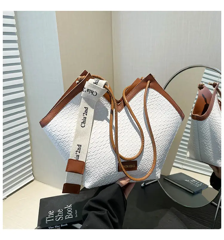 Women Woven Shoulder Bag 2025 Spring Large Capacity — feature 38