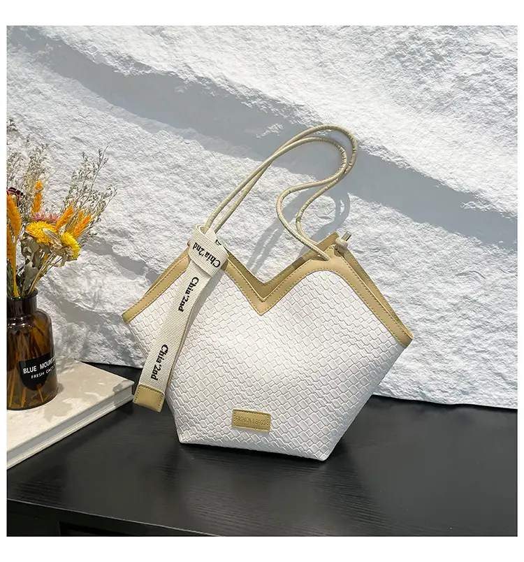 Women Woven Shoulder Bag 2025 Spring Large Capacity — feature 39
