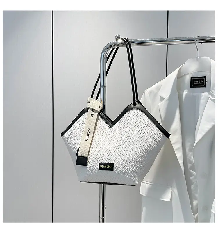 Women Woven Shoulder Bag 2025 Spring Large Capacity — feature 45