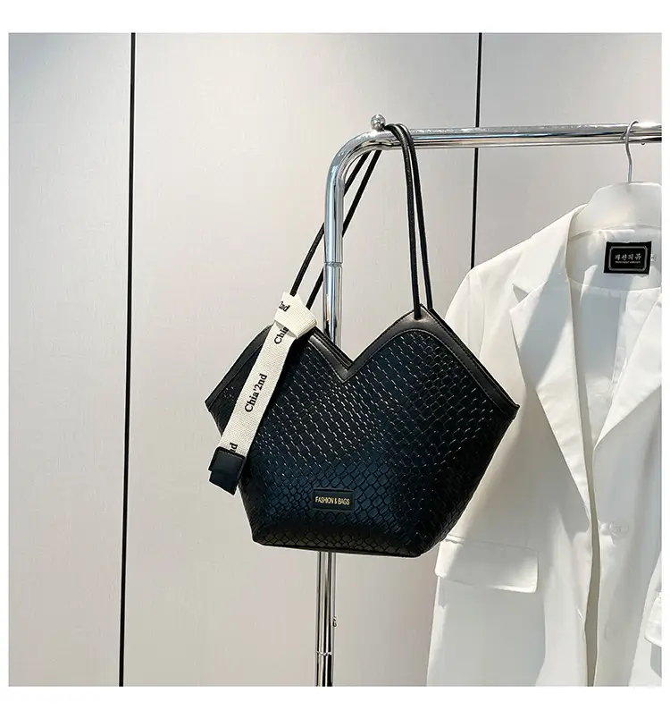 Women Woven Shoulder Bag 2025 Spring Large Capacity — feature 46