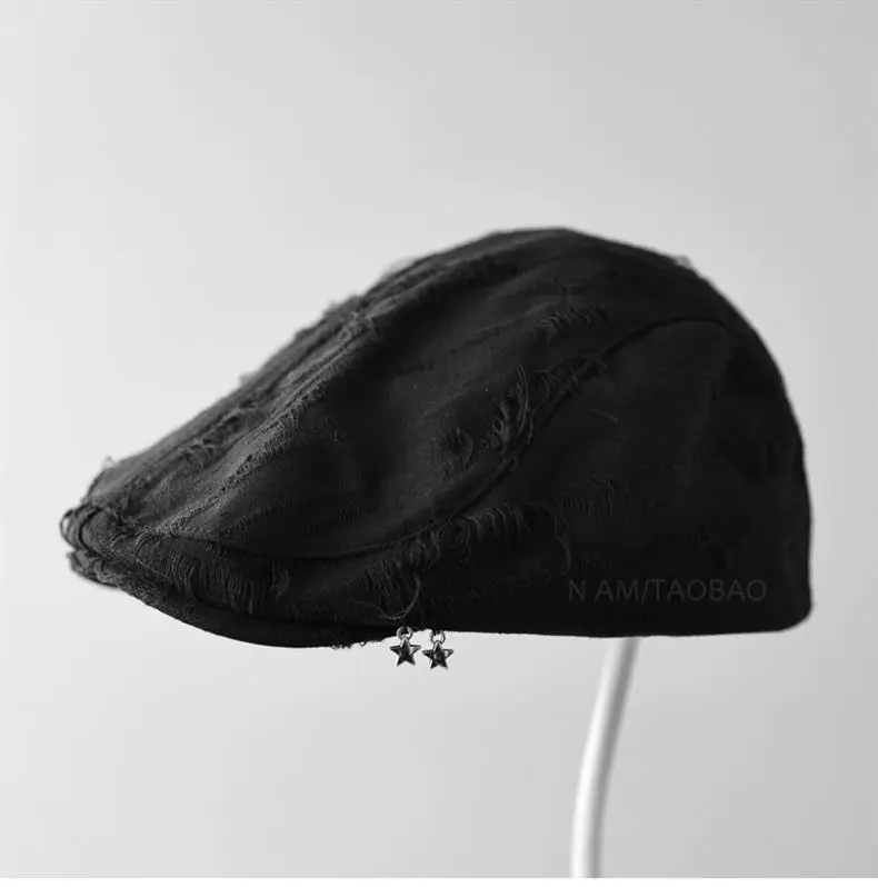 Black Japanese Retro Duck Tonge Hat for Women — feature 1