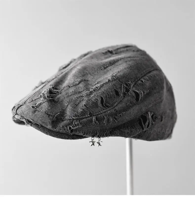 Black Japanese Retro Duck Tonge Hat for Women — feature 5