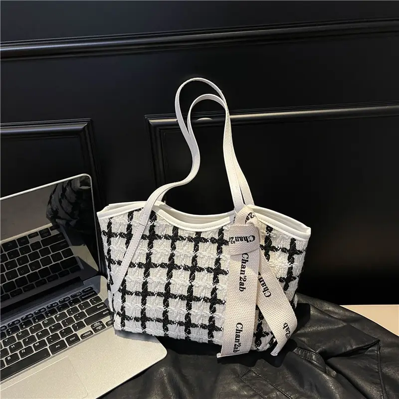 New Women's Black Checkered Shoulder Bag Small Tote