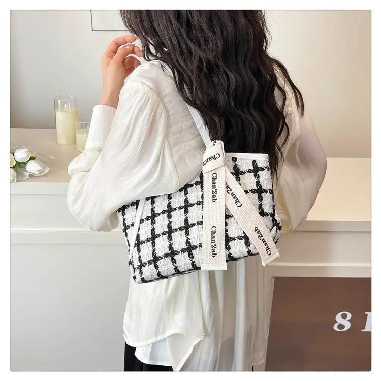 New Women's Black Checkered Shoulder Bag Small Tote — feature 13