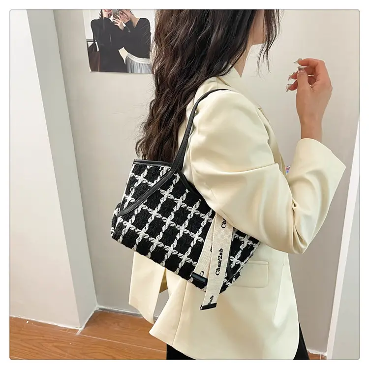 New Women's Black Checkered Shoulder Bag Small Tote — feature 16