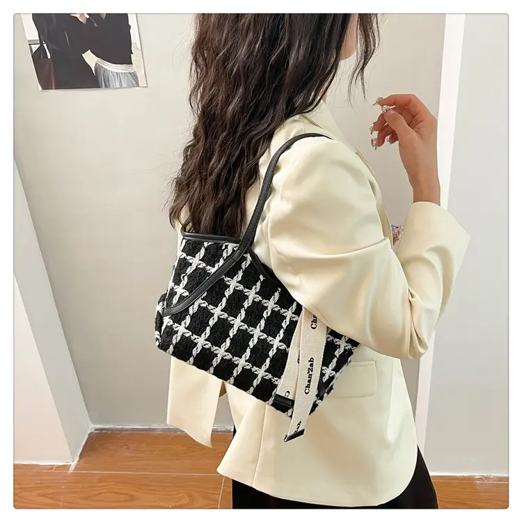 New Women's Black Checkered Shoulder Bag Small Tote — feature 17