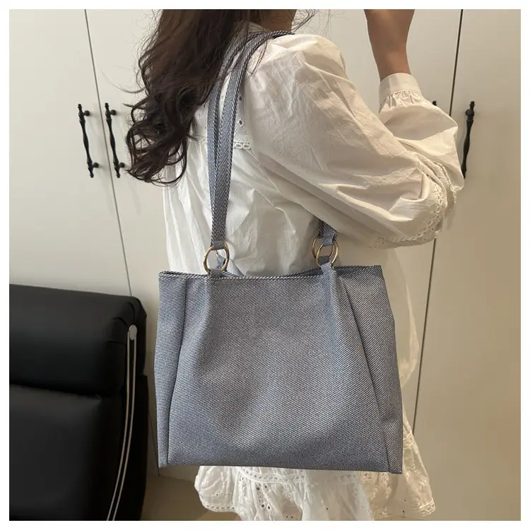 Women Beige Textured Shoulder Bag Large Capacity 2025 — feature 10
