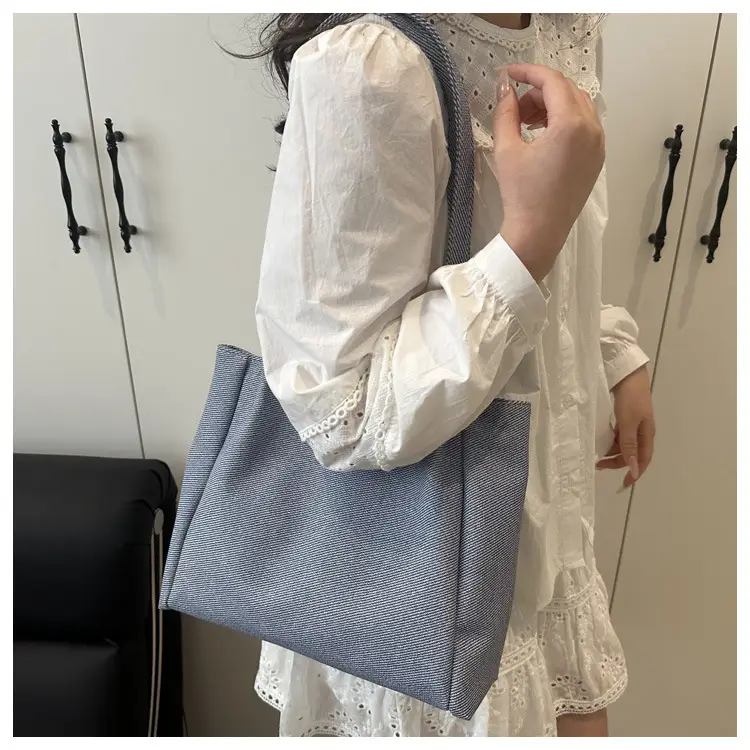 Women Beige Textured Shoulder Bag Large Capacity 2025 — feature 11