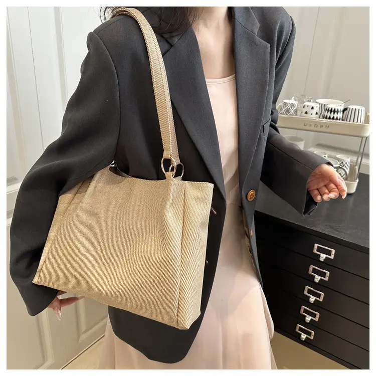 Women Beige Textured Shoulder Bag Large Capacity 2025 — feature 7