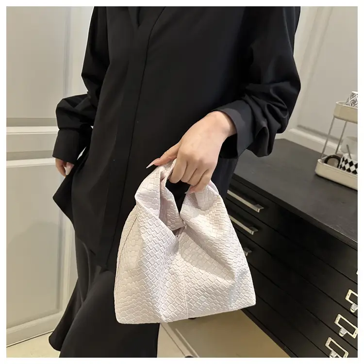 White Woven Shoulder Bag Large Capacity Soft Leather — feature 19