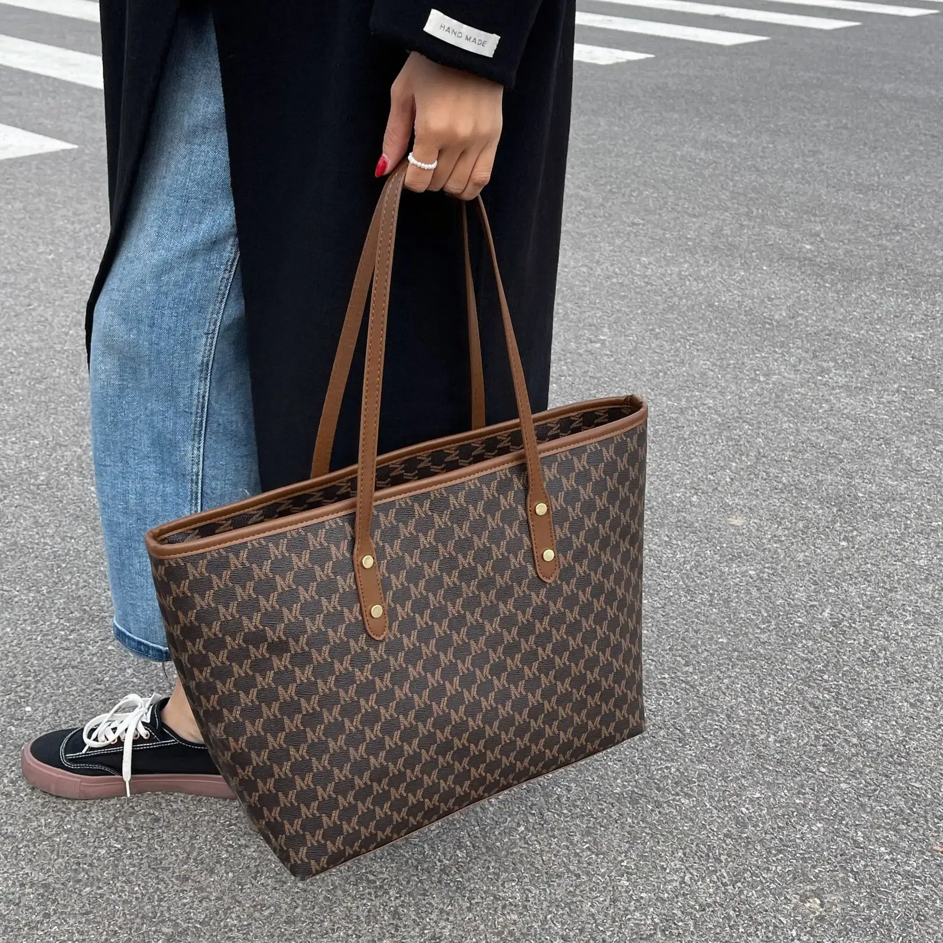 Retro Cross-Brand Women's Large Tote Bag Brown Brown Leather Handle — feature 15