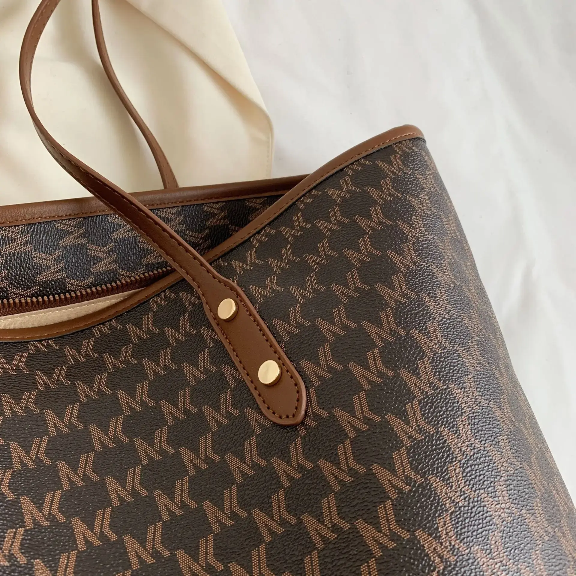 Retro Cross-Brand Women's Large Tote Bag Brown Brown Leather Handle — feature 6