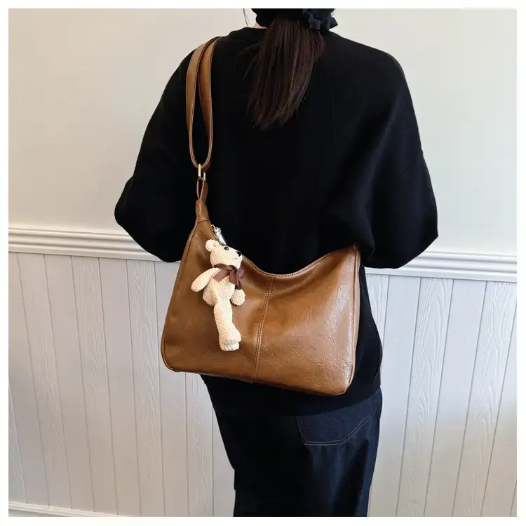 Brown Soft Leather Shoulder Bag for Women 2025 — feature 16