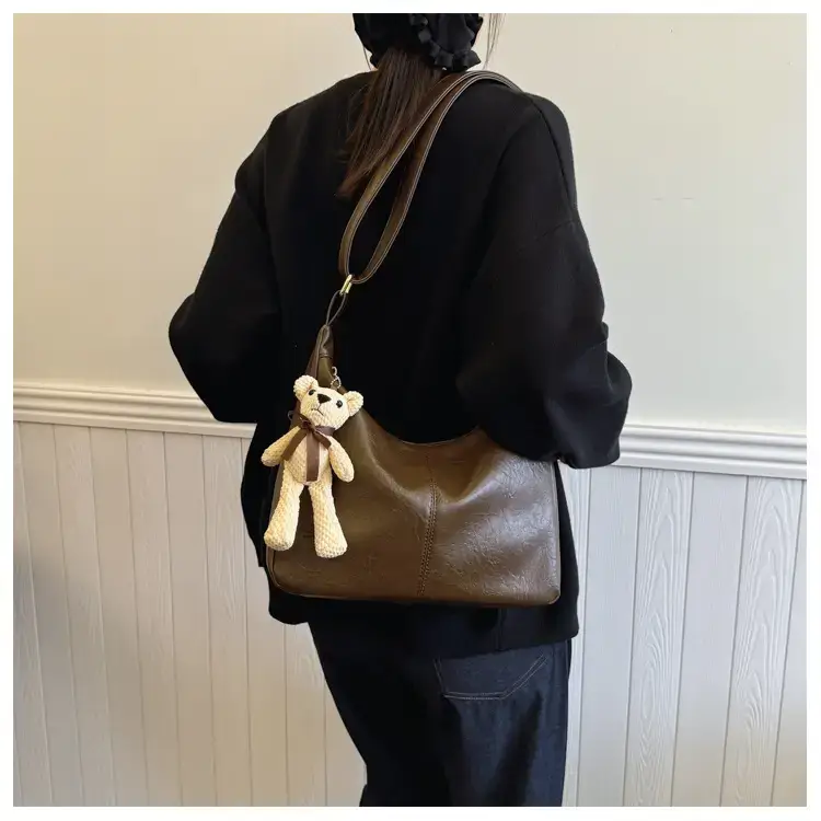Brown Soft Leather Shoulder Bag for Women 2025 — feature 18