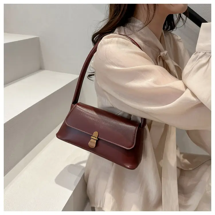 Women's Vintage Niche Leather Shoulder Bag Beige 2025 — feature 10