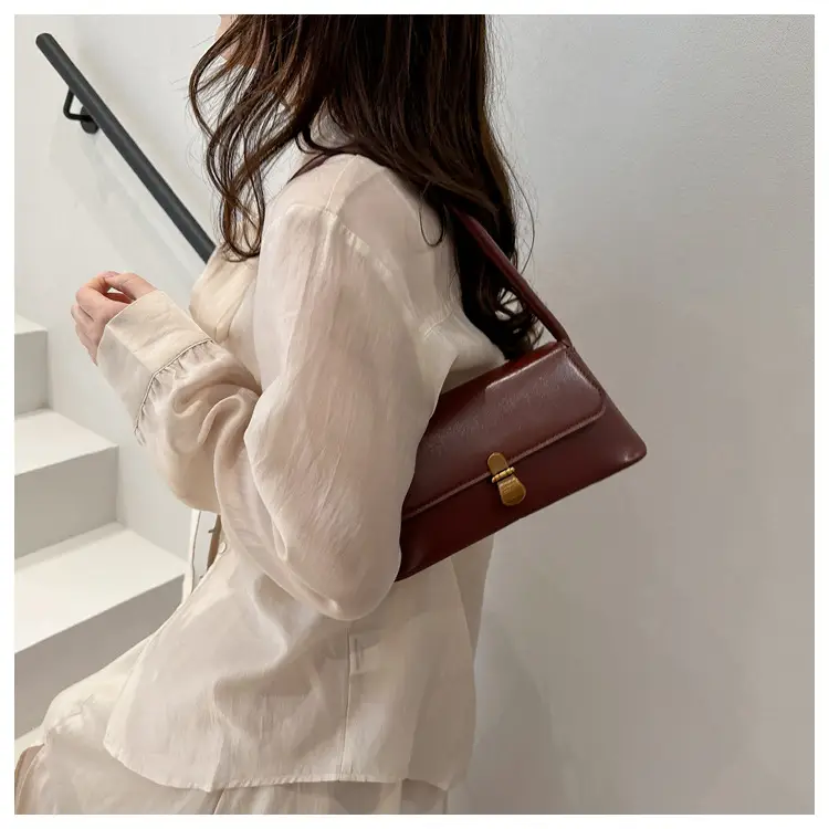 Women's Vintage Niche Leather Shoulder Bag Beige 2025 — feature 12