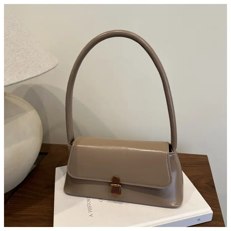 Women's Vintage Niche Leather Shoulder Bag Beige 2025 — feature 22