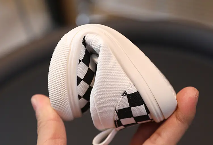 Children's Super Fire Canvas Shoes White Black Slip On — feature 16