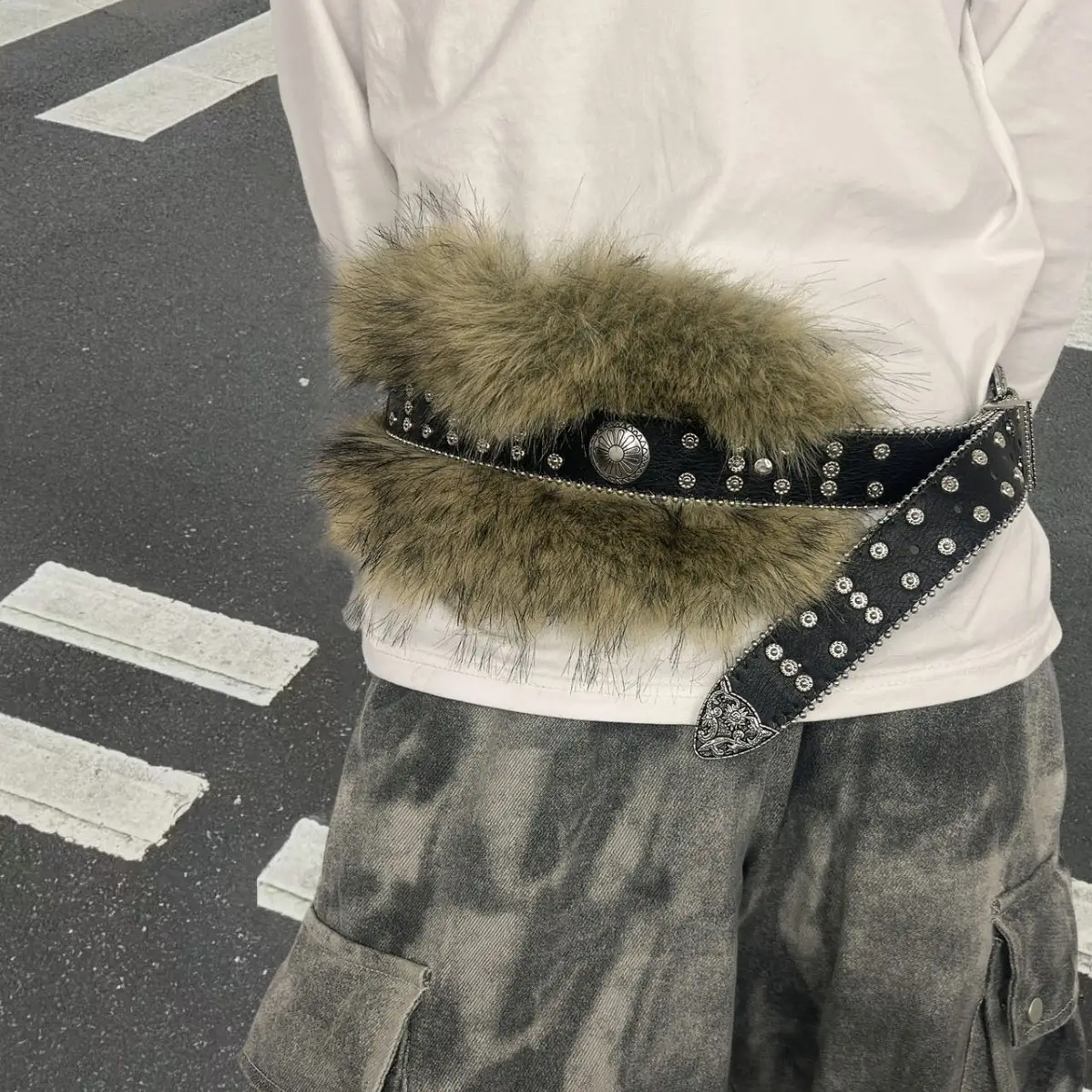 European Mao Mao Belt with Fur Trim and Metal Buckle - Image 5