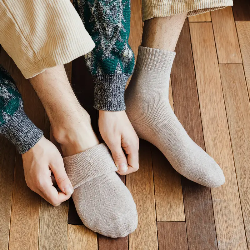 Thick Socks Women's Winter fleece-lined Trap Socks Men's Black Long Cotton Socks Thickened Warm Cotton Towel Socks