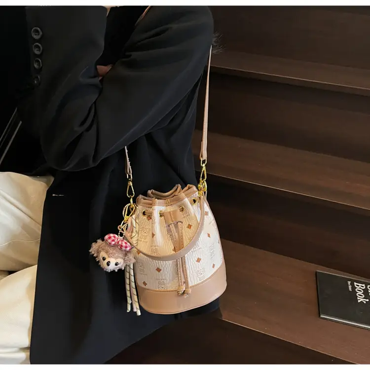 2026 New Niche Drawstring Bucket Bag with Printed Design — feature 12