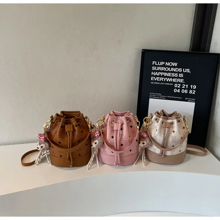 2026 New Niche Drawstring Bucket Bag with Printed Design — feature 17