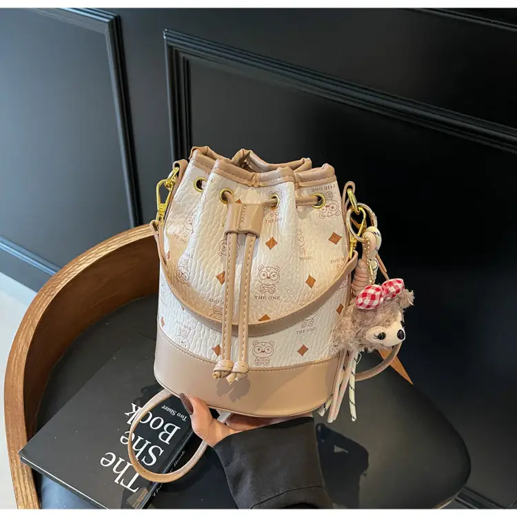 2026 New Niche Drawstring Bucket Bag with Printed Design — feature 9